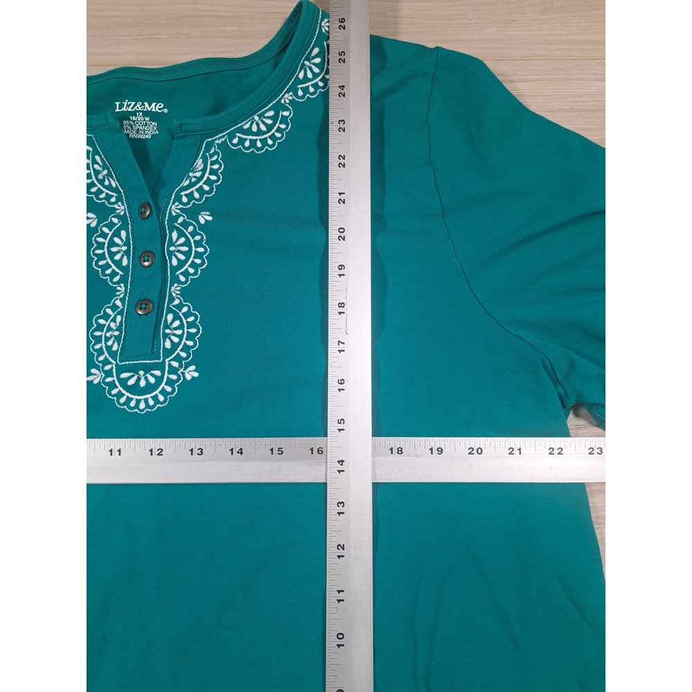 Liz & Me Womens 1X 18/20W Teal Henley Top White Embroidered Short Sleeve Cotton - Picture 7 of 8